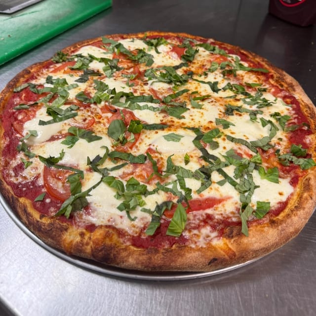 18" Margarita Pizza.
