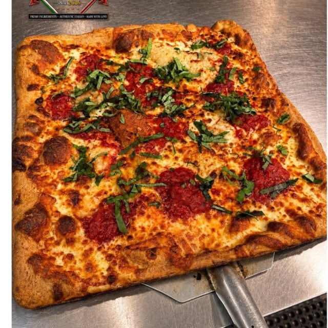 (Lg) Grandma Pizza.