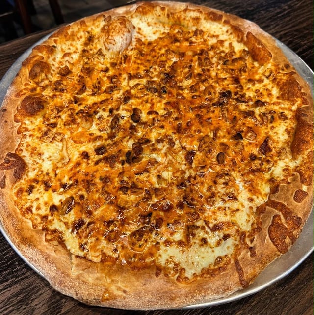 14" Buffalo Chicken Pizza.