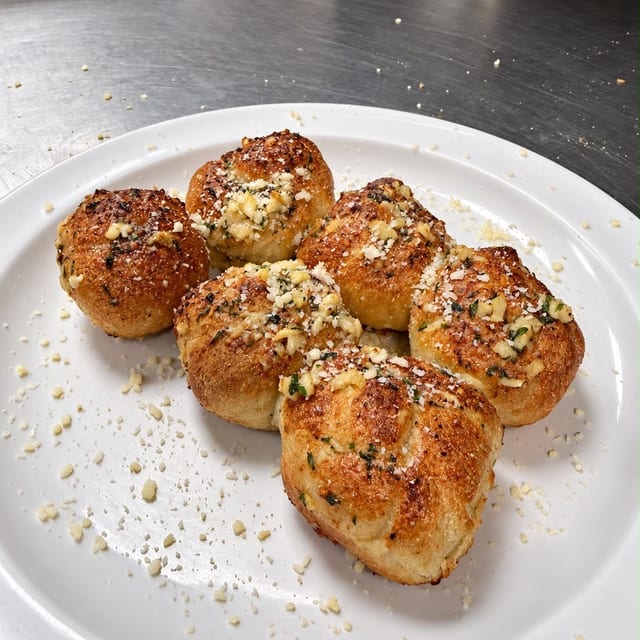 Garlic Knots (6).